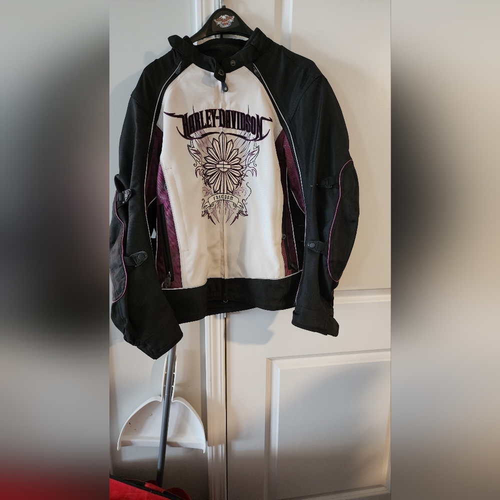 Harley-Davidson Woman's Vintage 3 in 1 Jacket. FREE SHIPPING